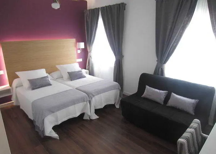 Llorca Hotel 2*