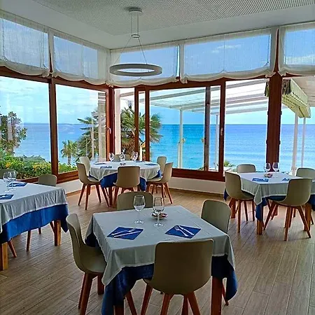 Llorca Hotel 2*
