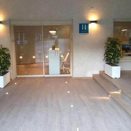 Hotel Llorca Platja de l'Almadrava
