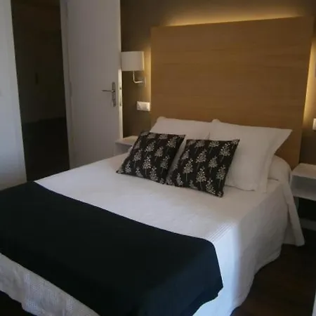 Llorca Hotel 2*